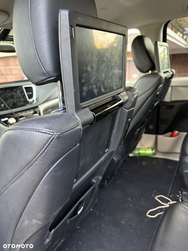 Chrysler Pacifica - 7