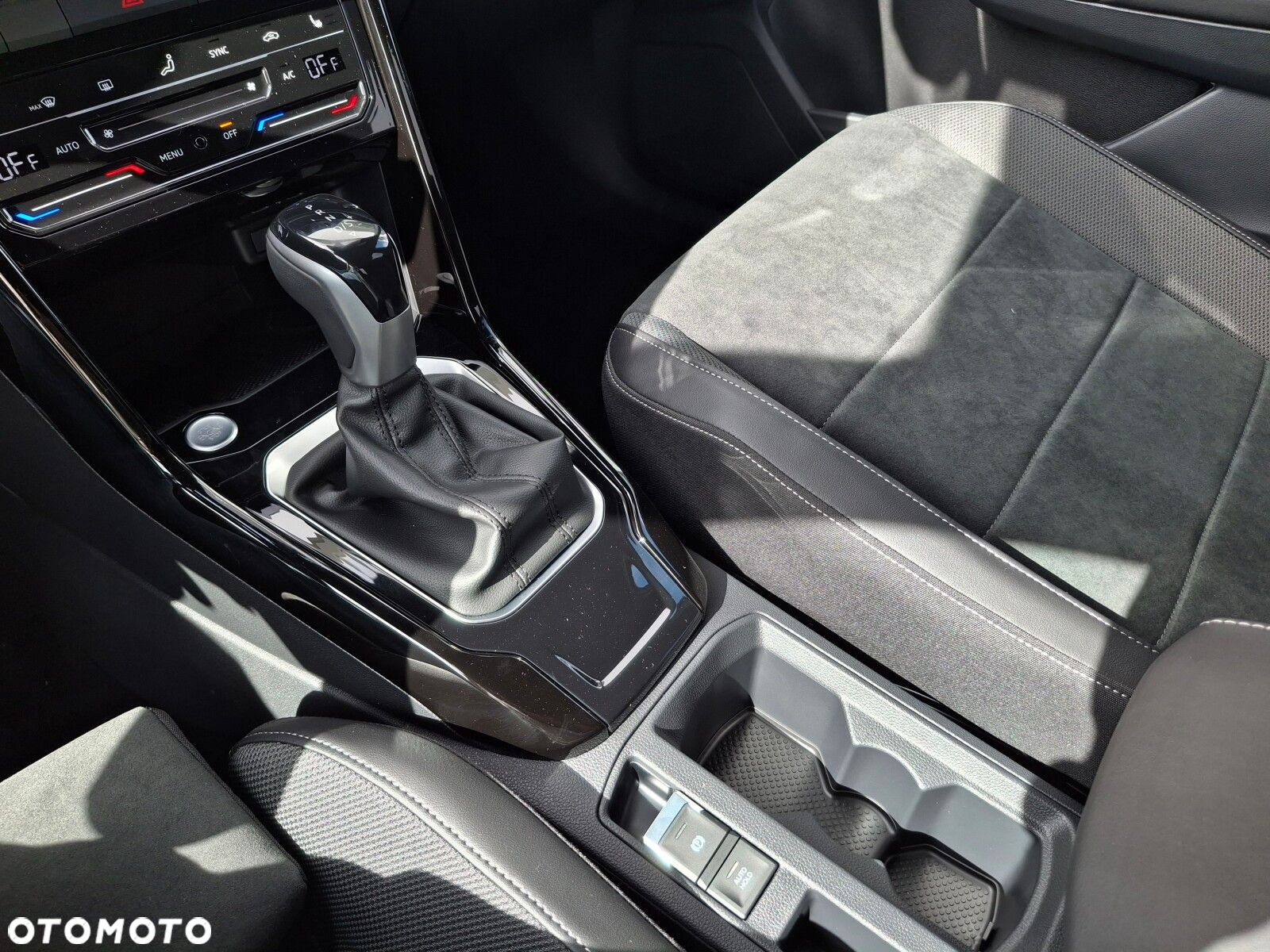 Volkswagen T-Roc 1.5 TSI R-Line Plus DSG - 22