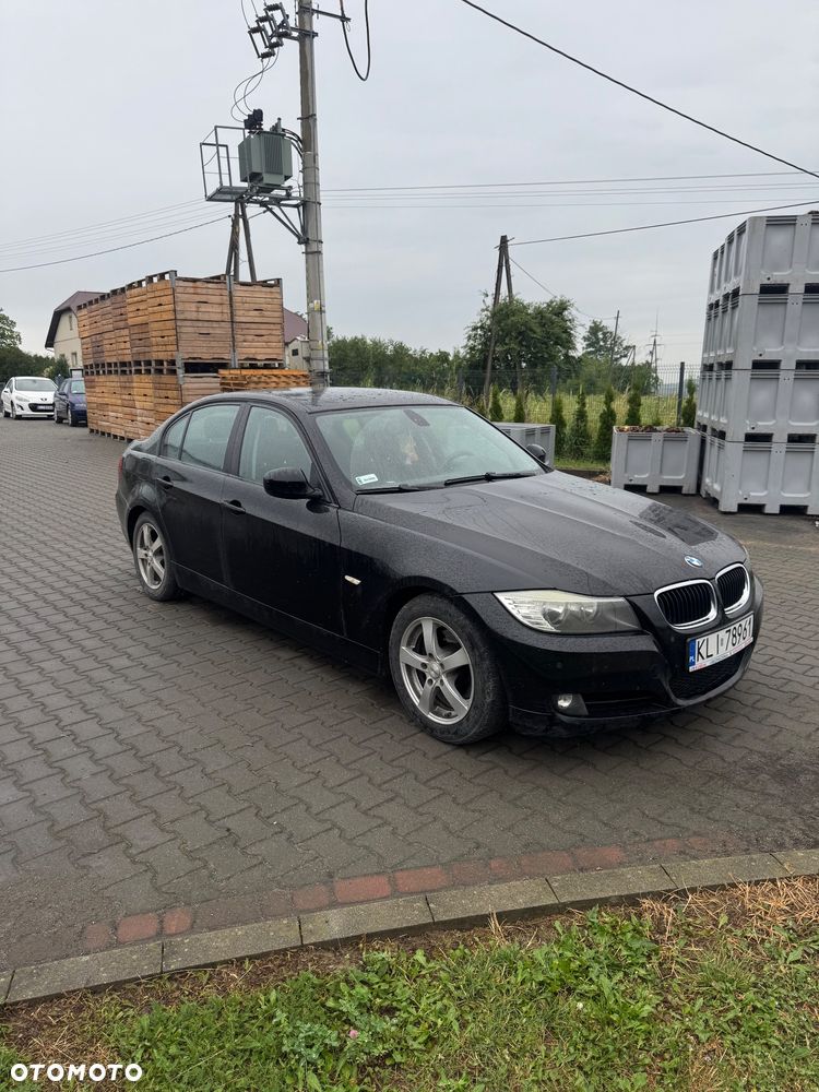 BMW Seria 3 318d - 4