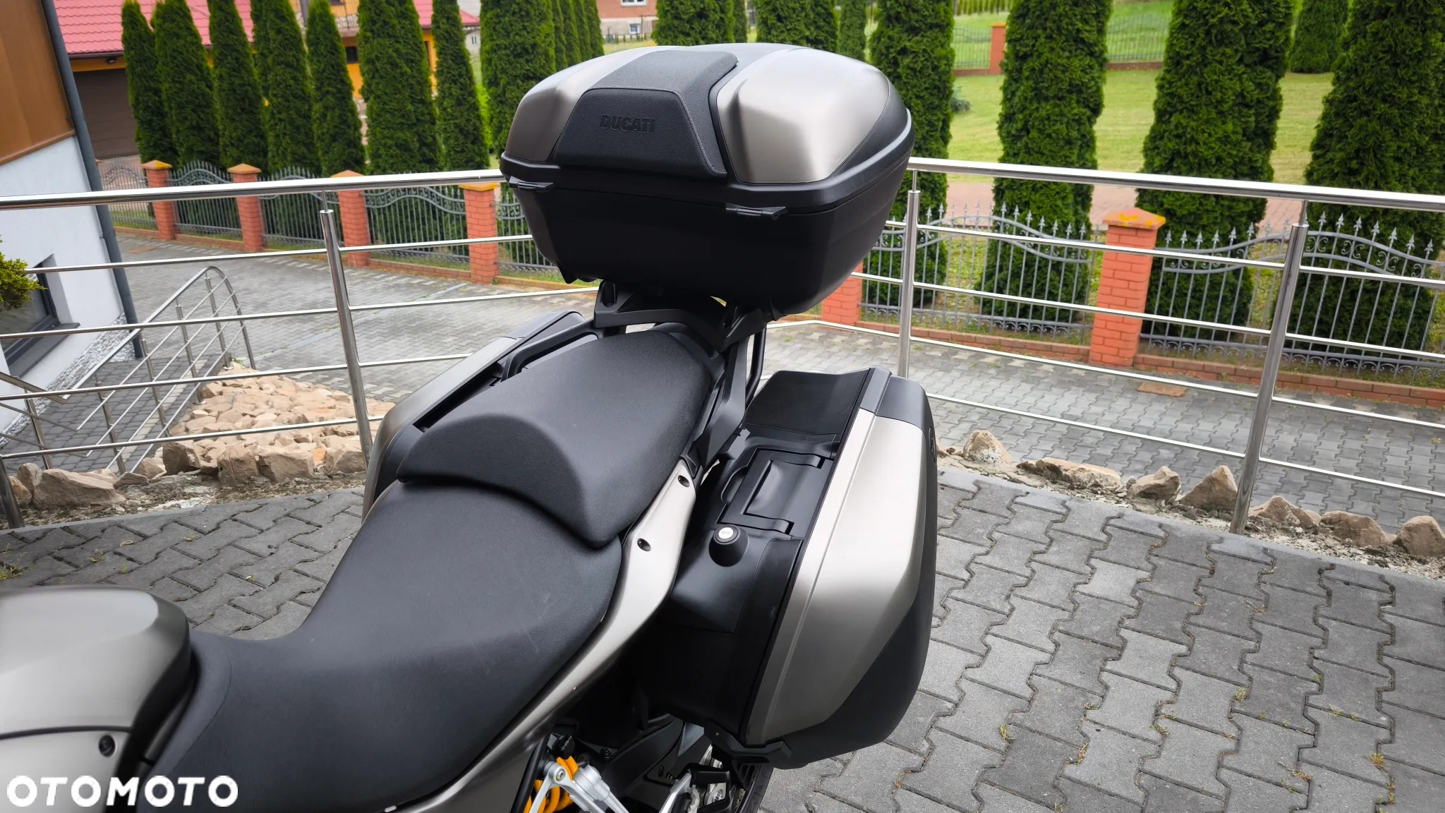 Ducati Multistrada - 16