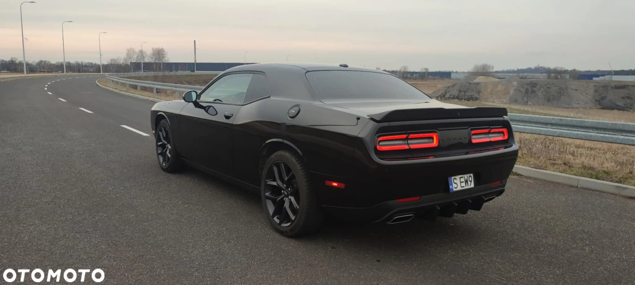 Dodge Challenger 3.6 SXT - 3