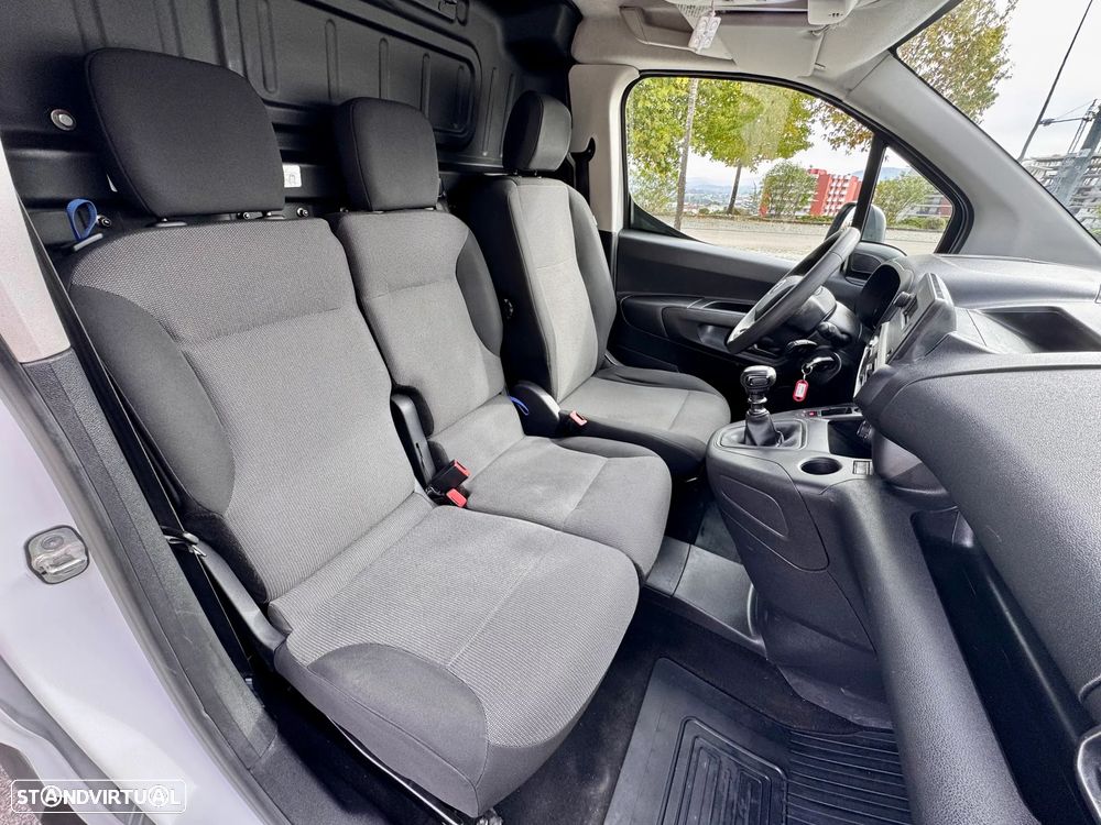 Toyota Proace City L2 1.5D - 3 Lugares - 4