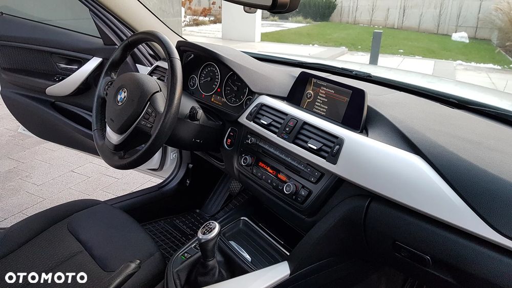 BMW Seria 3 318d Modern Line - 27