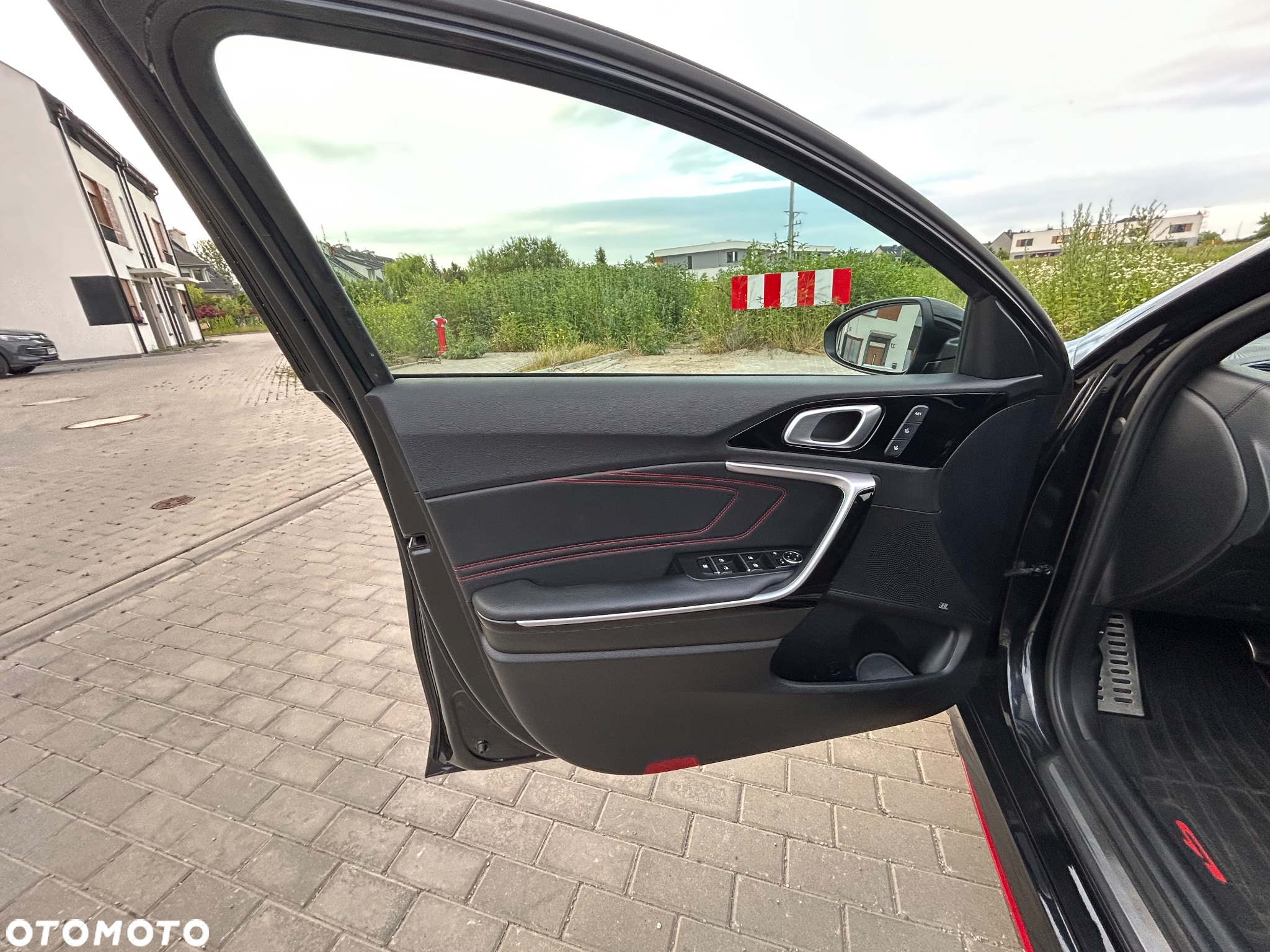 Kia ProCeed 1.6 T-GDI GT DCT - 13