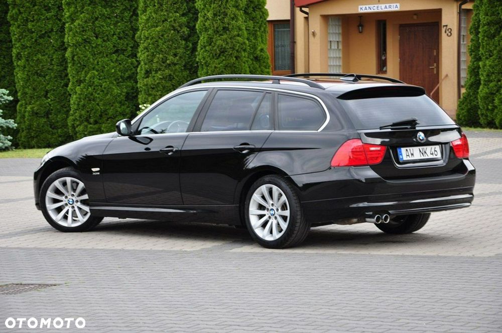 BMW Seria 3 325i Edition Exclusive - 14