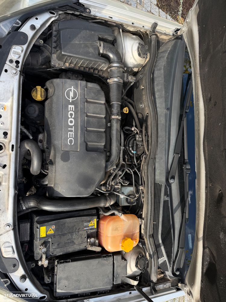 Opel Astra GTC 1.3 CDTI - 11