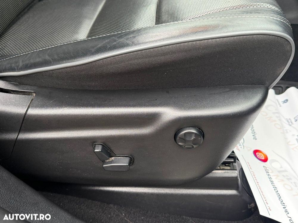 Jeep Grand Cherokee - 26