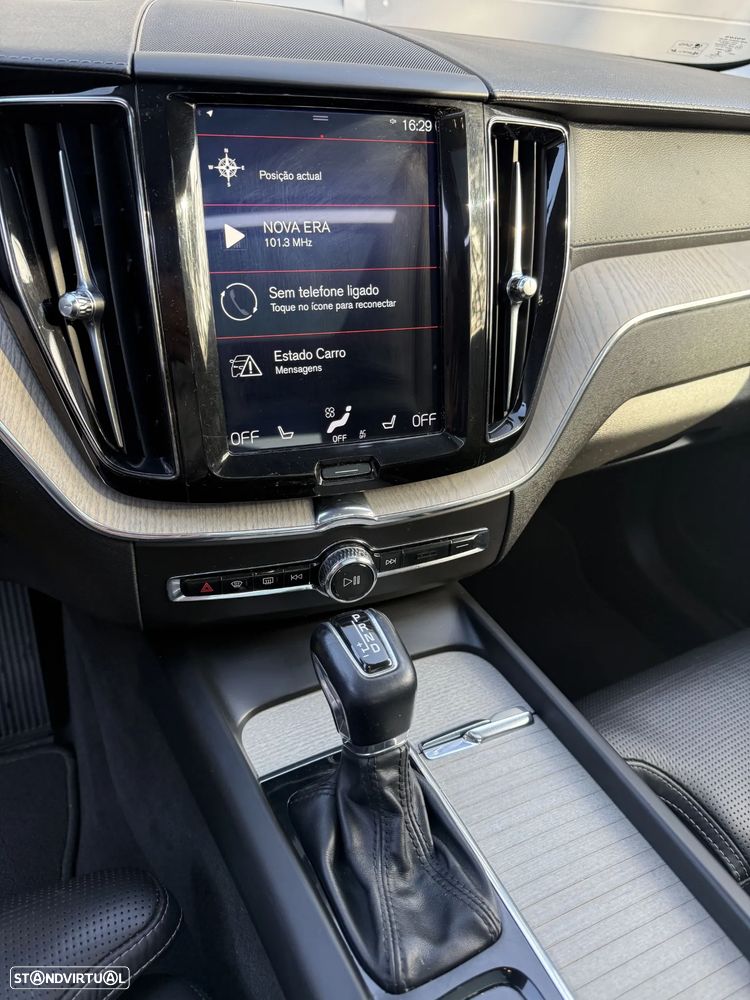 Volvo XC 60 D5 AWD Geartronic Inscription - 12