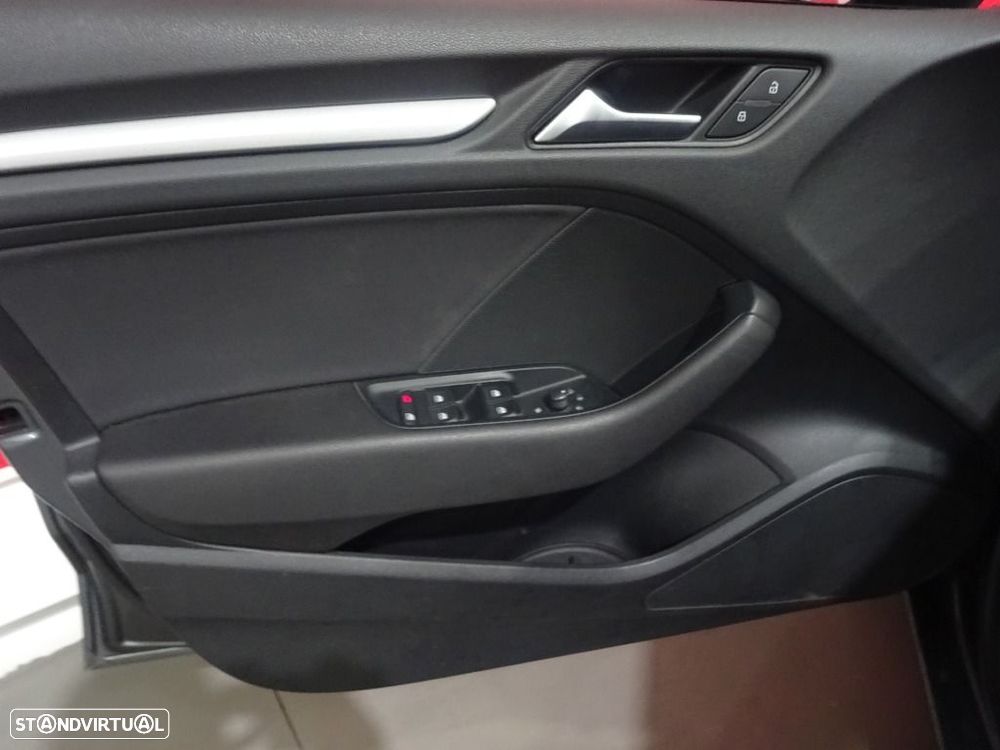 Audi A3 Limousine 30 TDI - 9