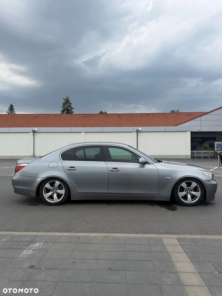 BMW Seria 5 525d - 9