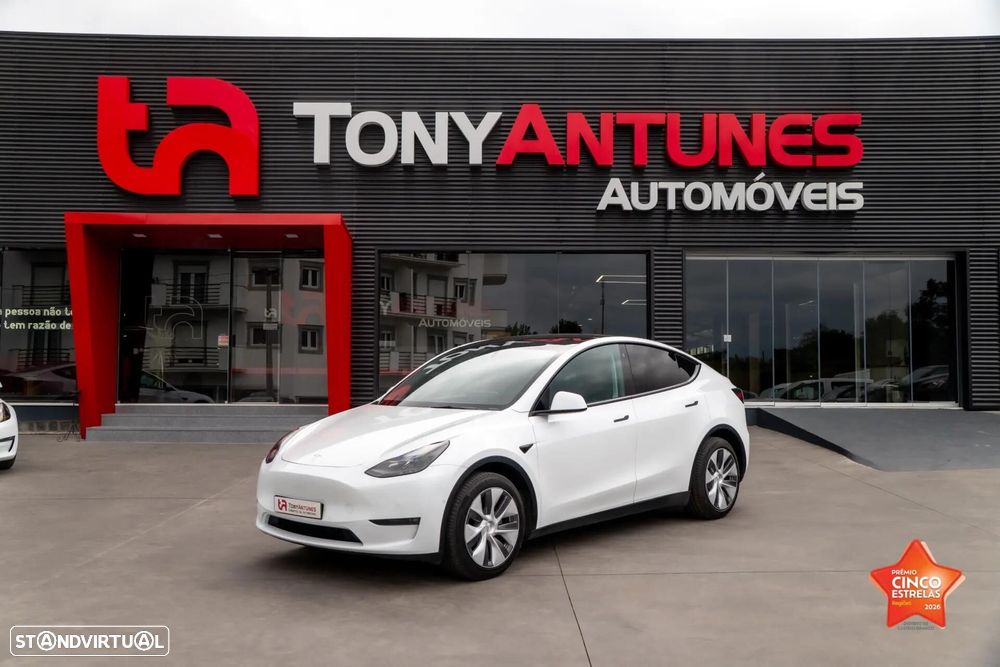 Tesla Model Y Long Range Dual Motor AWD - 2