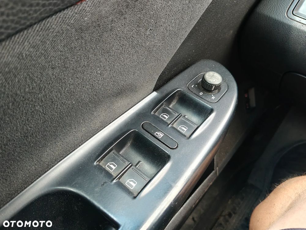 Volkswagen Passat 2.0 TDI DPF Comfortline - 21