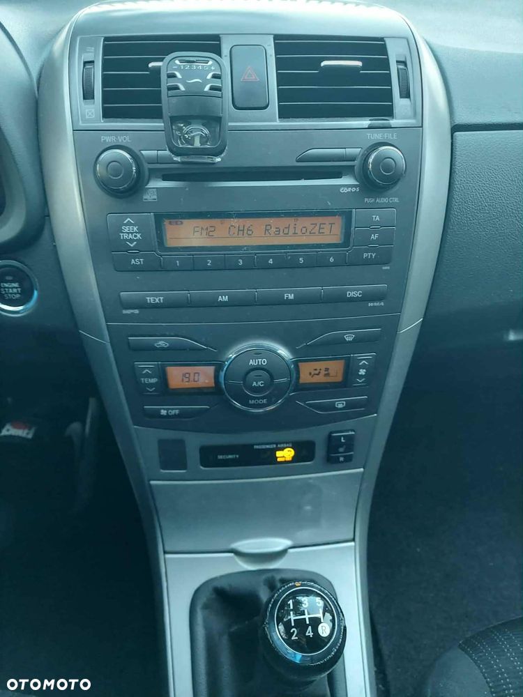 Toyota Corolla 1.6 VVT-i Prestige - 19