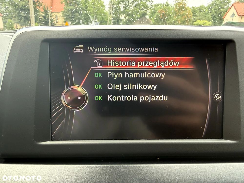 BMW Seria 2 218d - 21