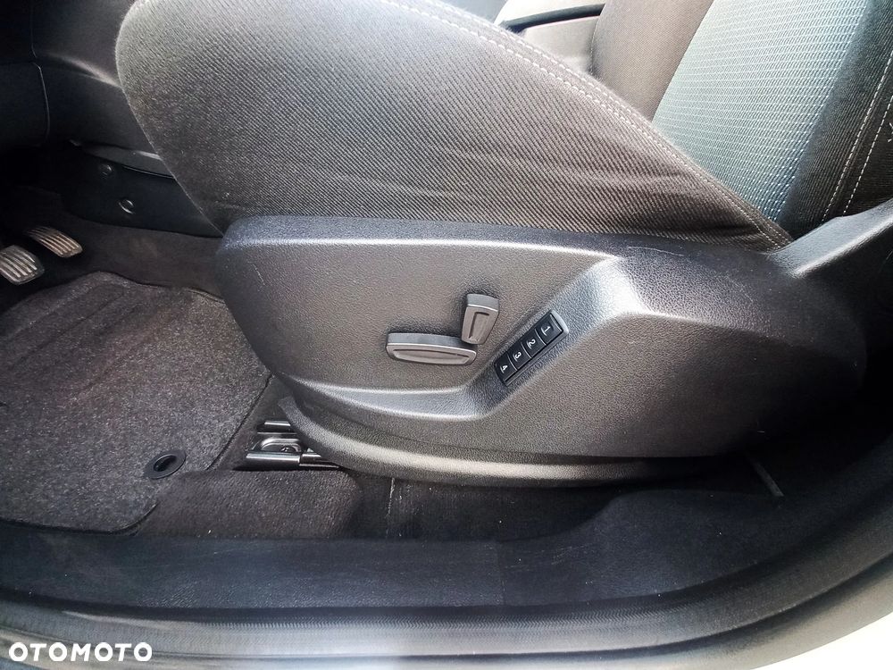 Ford S-Max 2.0 TDCi DPF Titanium X - 11