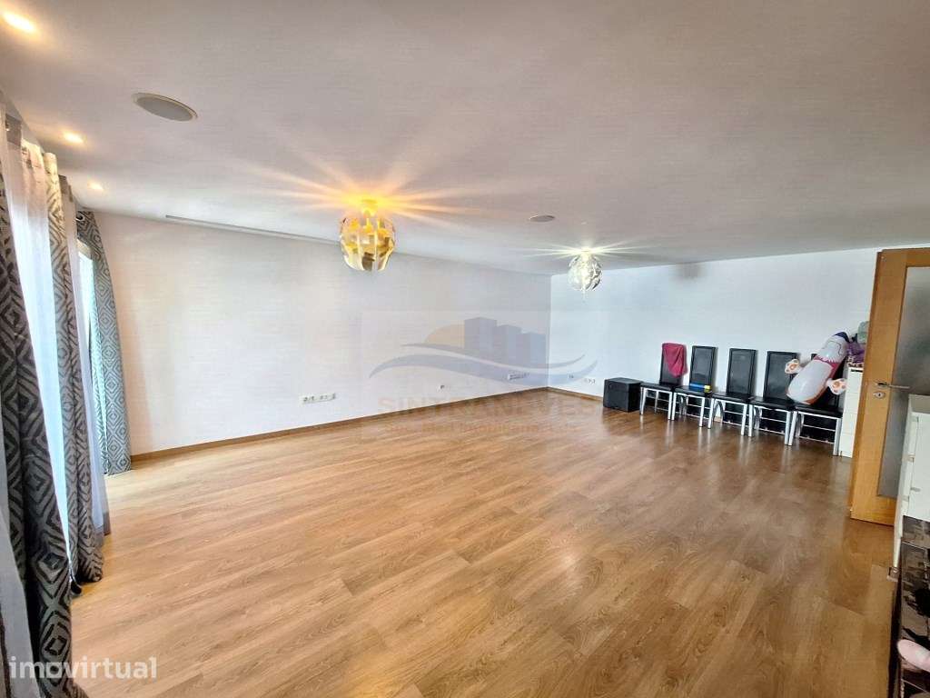 T2 com suite e parqueamento para 2 viaturas - Grande imagem: 5/31