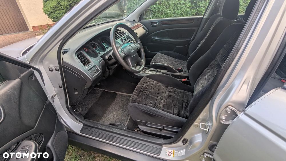 Honda Accord - 10