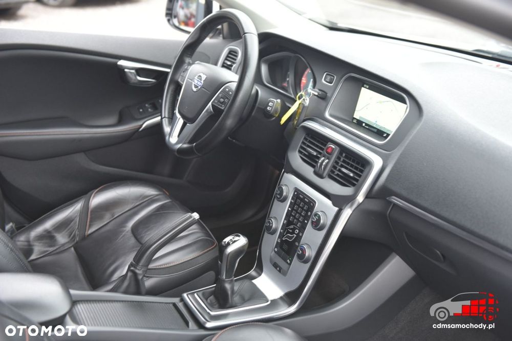 Volvo V40 - 25