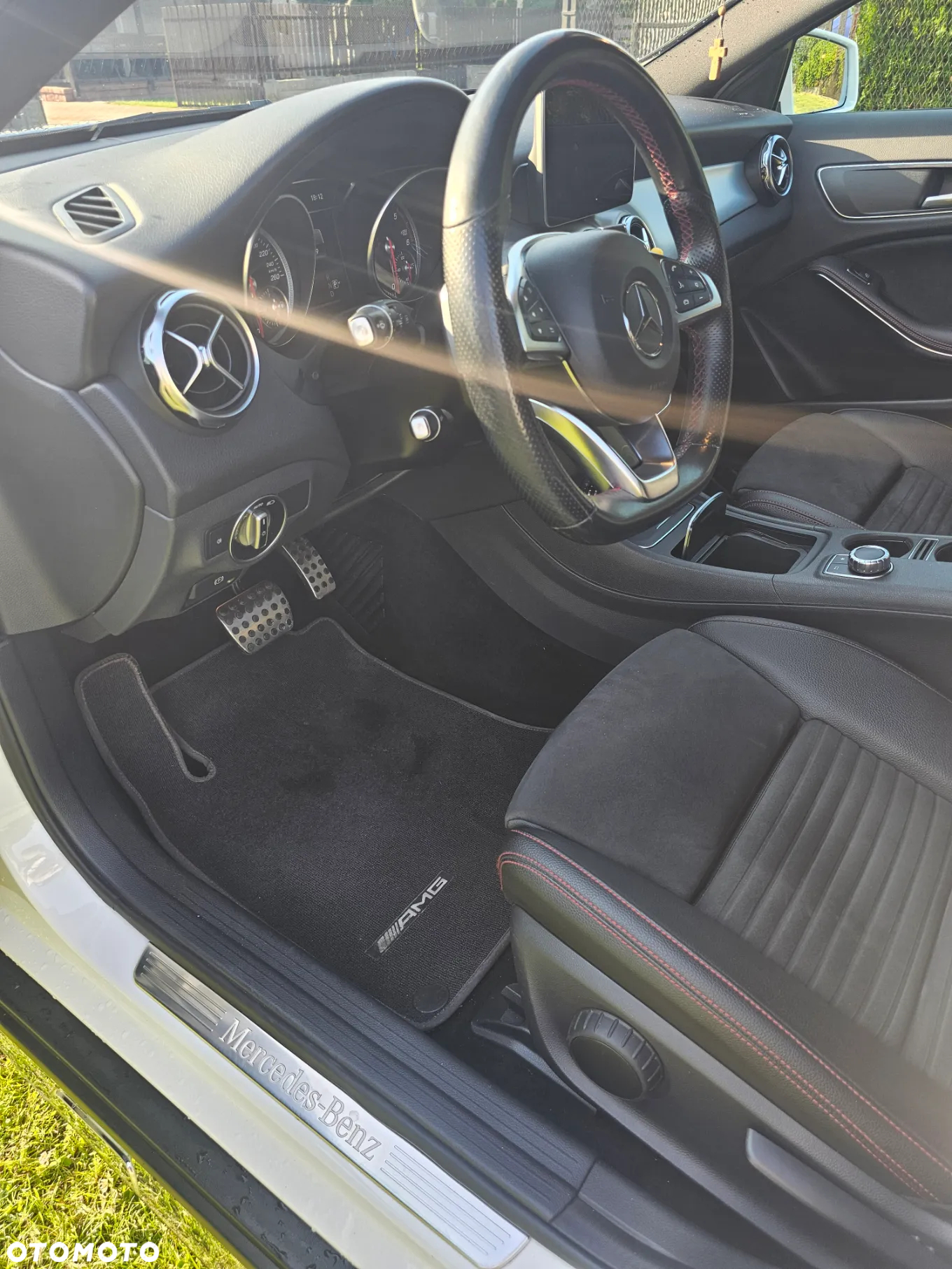 Mercedes-Benz GLA 180 d 7G-DCT AMG Line - 8
