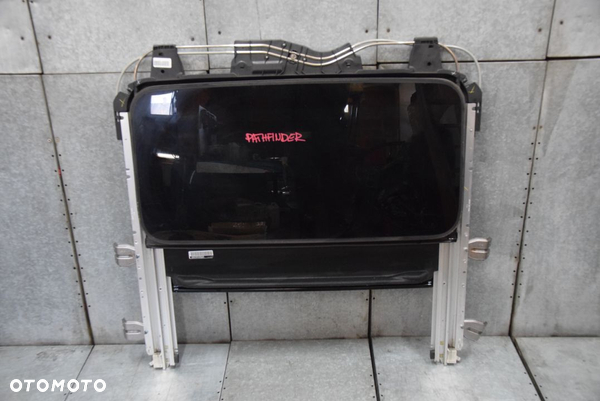 NISSAN PATHFINDER SZYBERDACH
