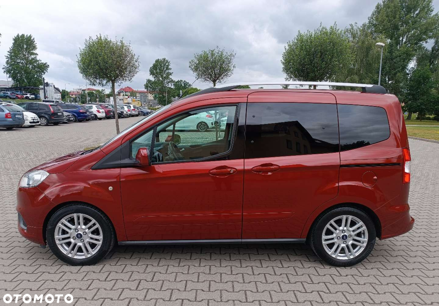 Ford Tourneo Courier - 13