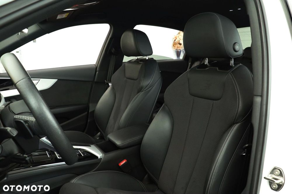 Audi A4 Limousine - 18