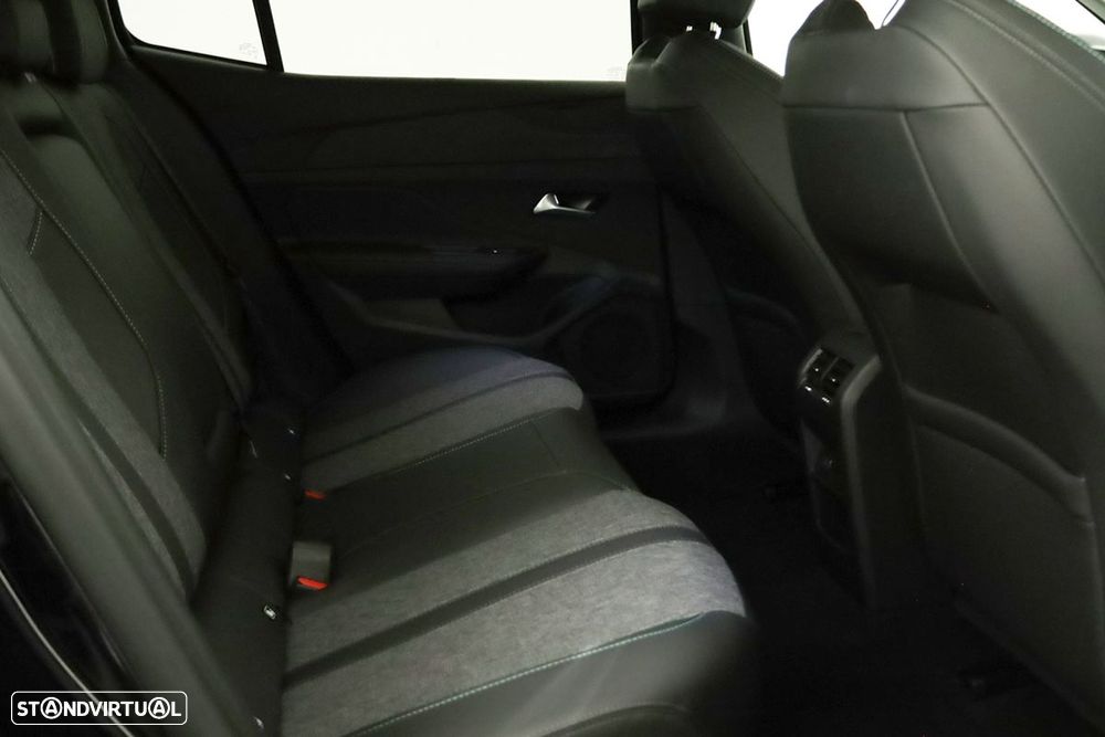 Peugeot 408 1.2 PureTech Allure EAT8 - 24