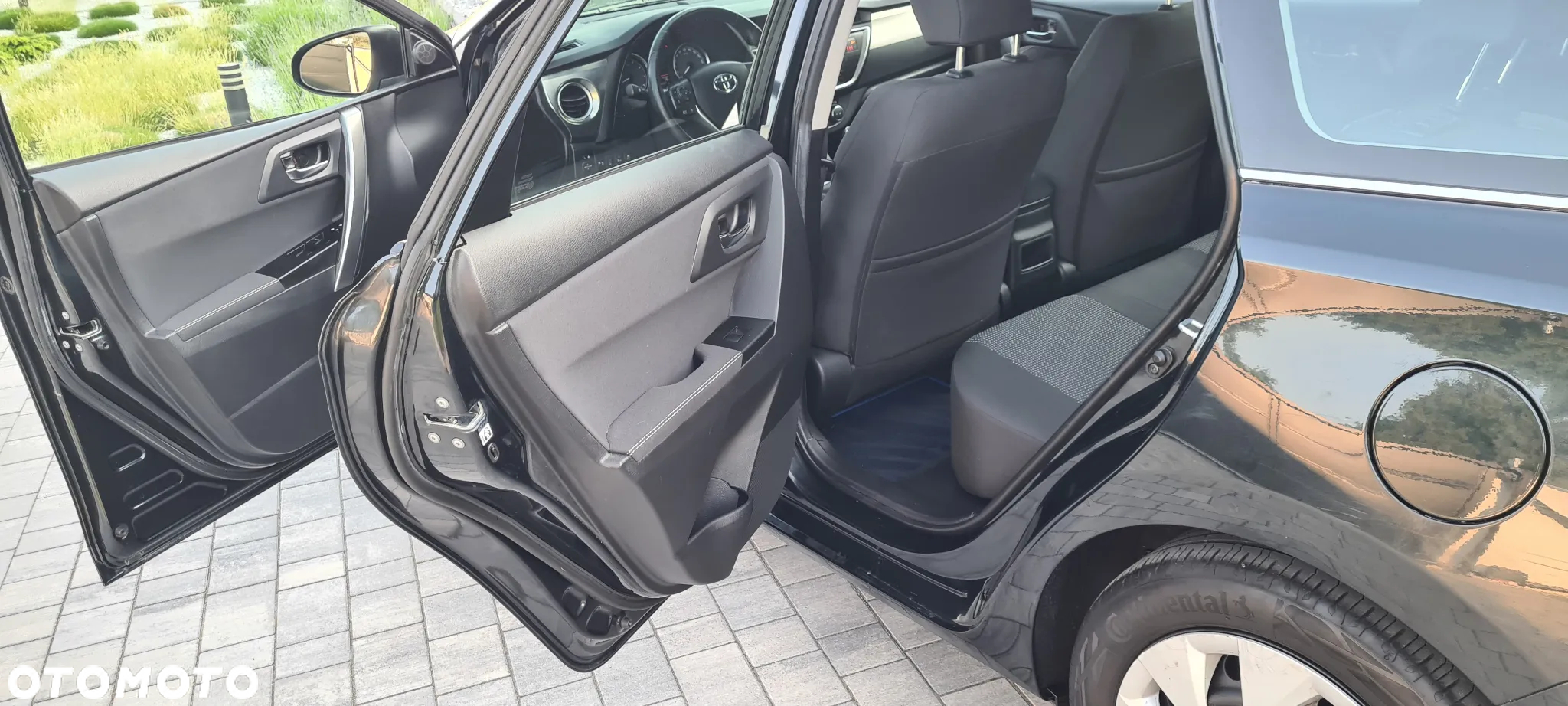 Toyota Auris 1.6 Premium - 23