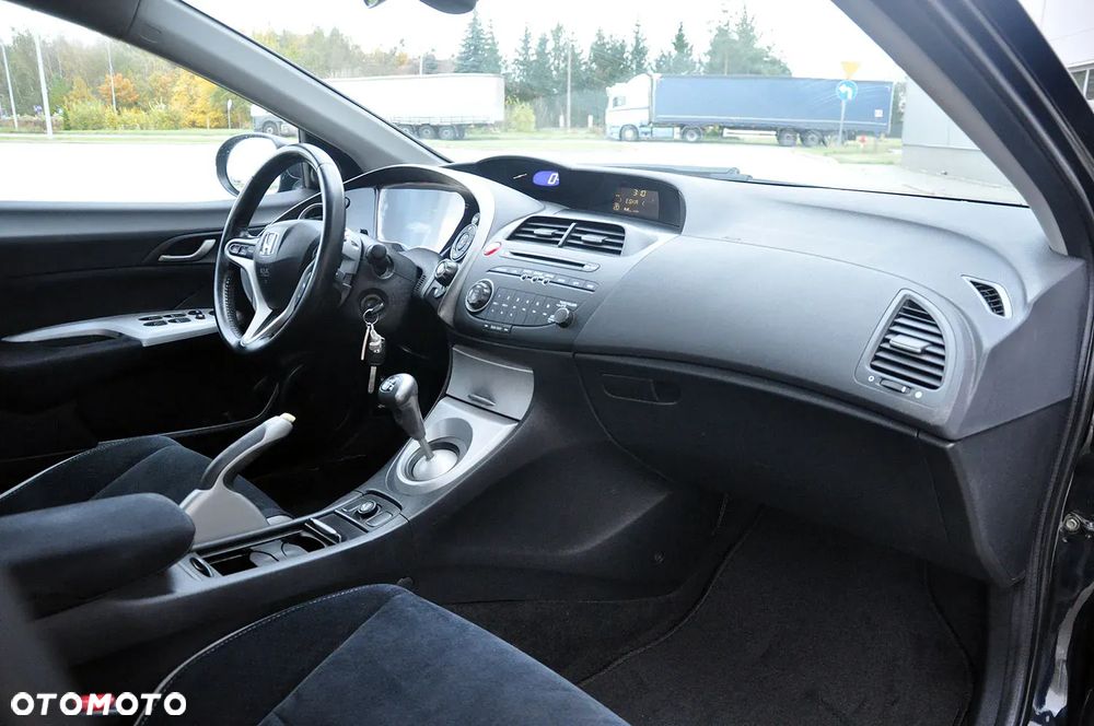 Honda Civic 1.8 GT Special Edition - 14