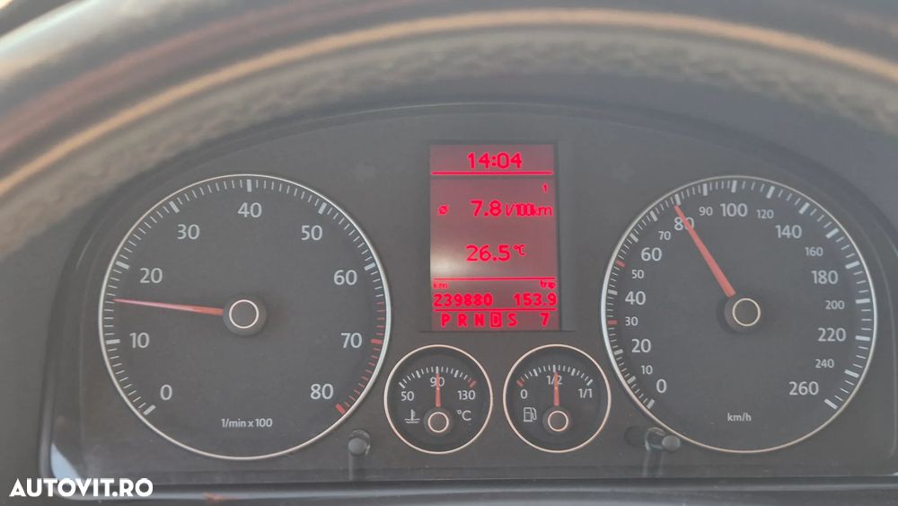 Volkswagen Touran - 10