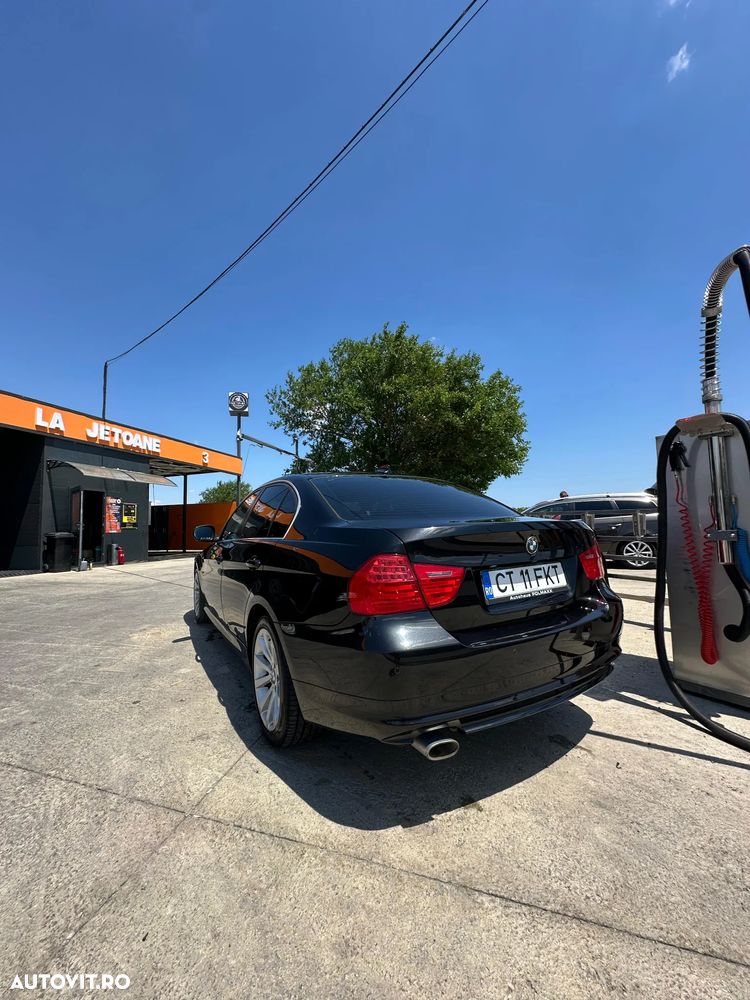 BMW 3 Series 2010 — imagine 9