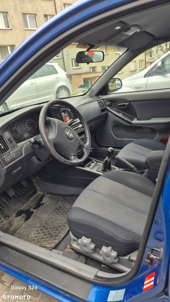 Hyundai Elantra - 14