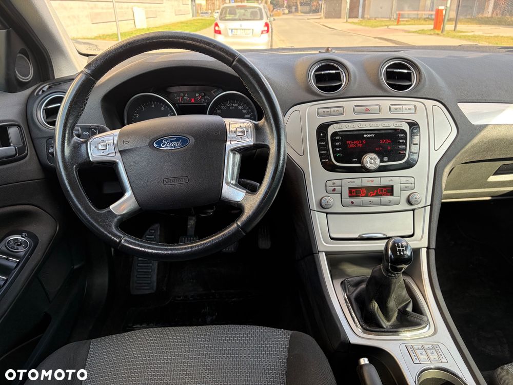 Ford Mondeo 1.6 Ti-VCT Trend - 32