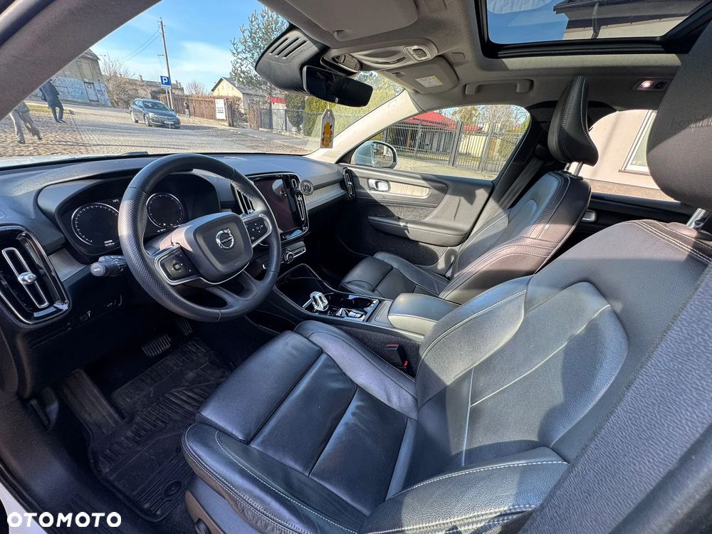 Volvo XC 40 D4 AWD Inscription - 8