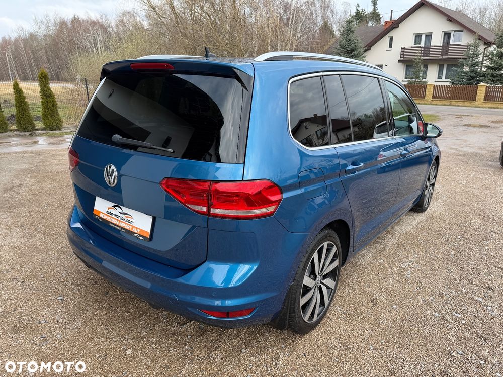 Volkswagen Touran - 4