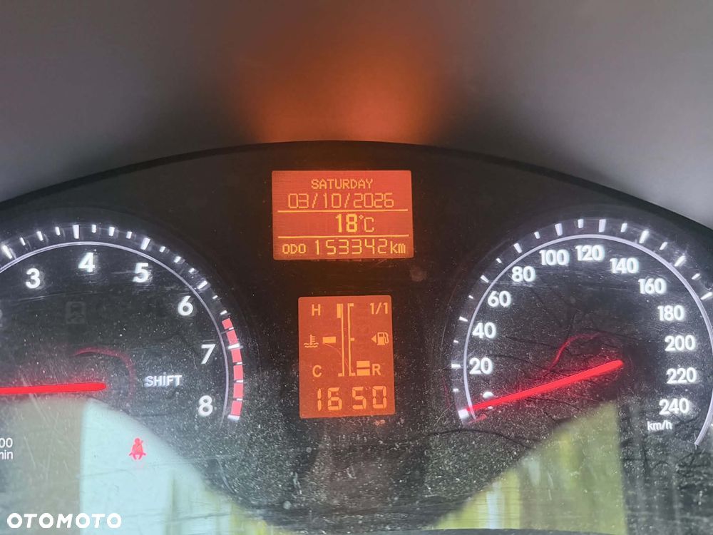Toyota Avensis 2012 photo 5