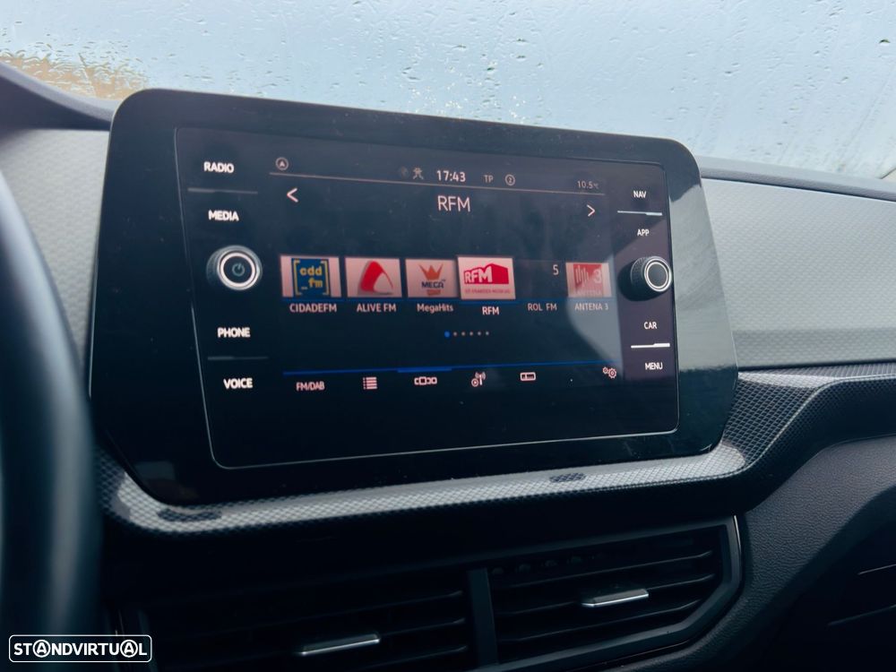 VW T-Cross 1.0 TSI Urban DSG - 12