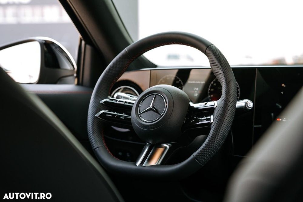 Mercedes-Benz GLB - 15
