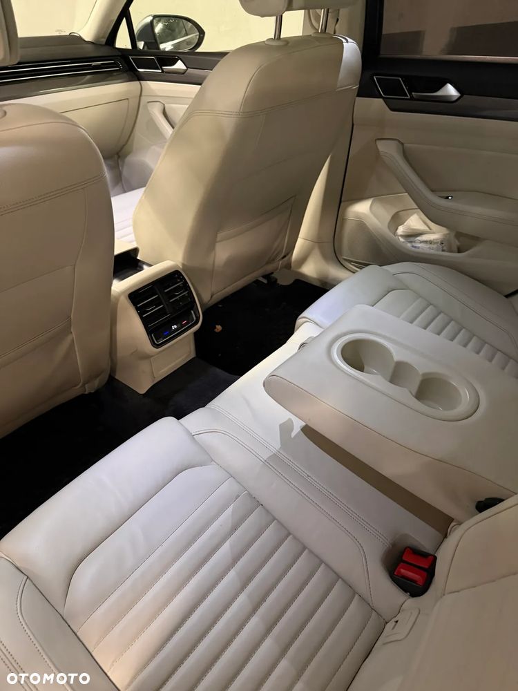 Volkswagen Passat Alltrack 2.0 TSI (BMT) 4Motion DSG - 18