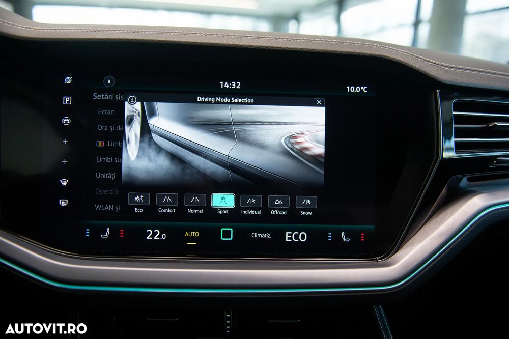 Volkswagen Touareg V6 TDI 4MOTION Elegance - 24