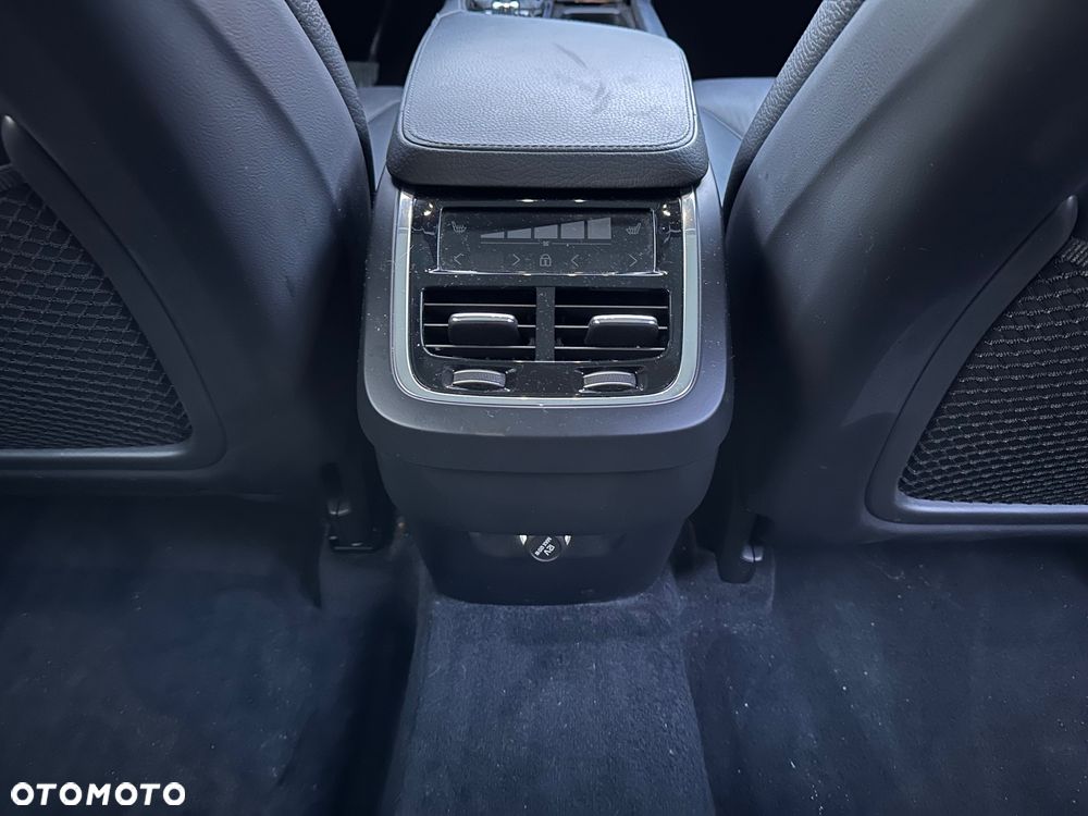 Volvo XC 90 T6 AWD Geartronic Momentum - 11