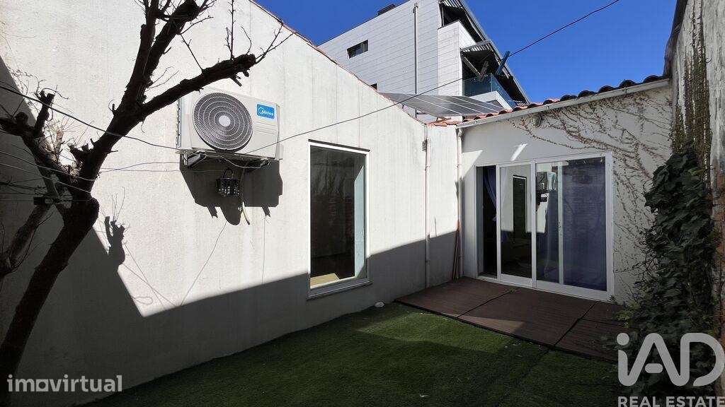 Moradia isolada T3 em Santo António dos Olivais de 122 m2 - Grande imagem: 5/34