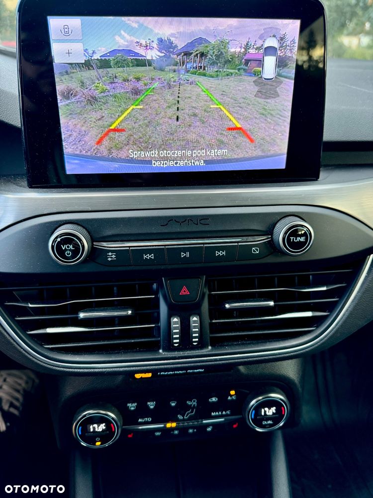 Ford Focus 2.0 EcoBlue Titanium - 13