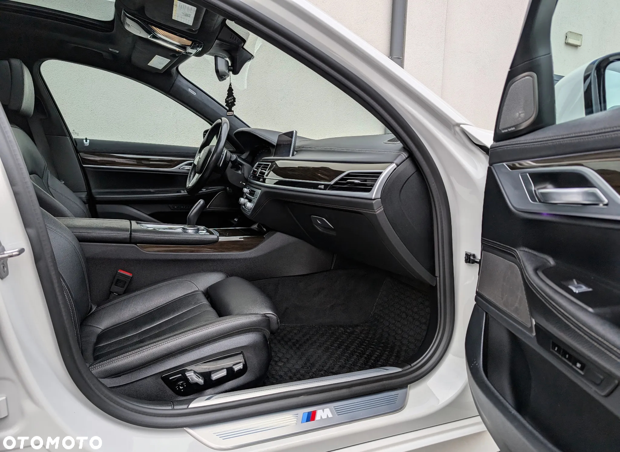 BMW Seria 7 740Li xDrive - 14