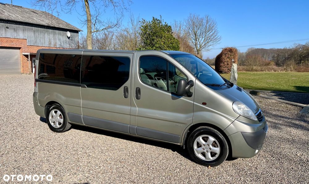 Opel Vivaro L2H1 2.9t - 12