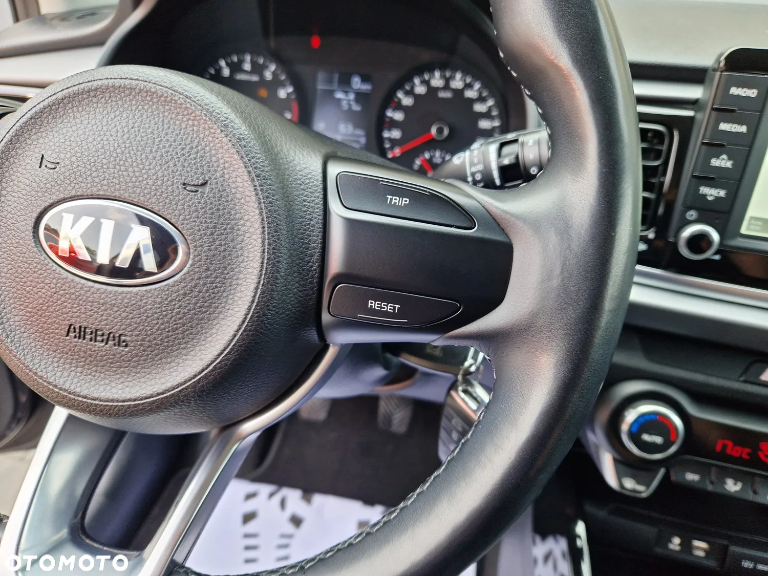 Kia Rio 1.4 Dream-Team Edition - 31