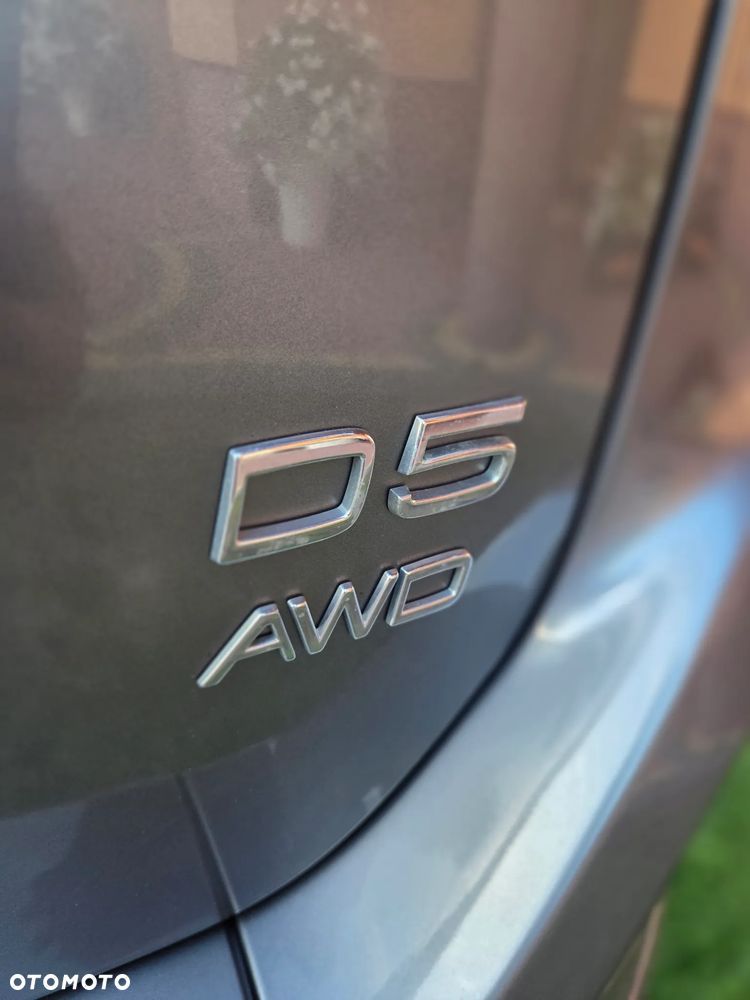Volvo XC 60 D5 AWD R-Design Momentum - 9