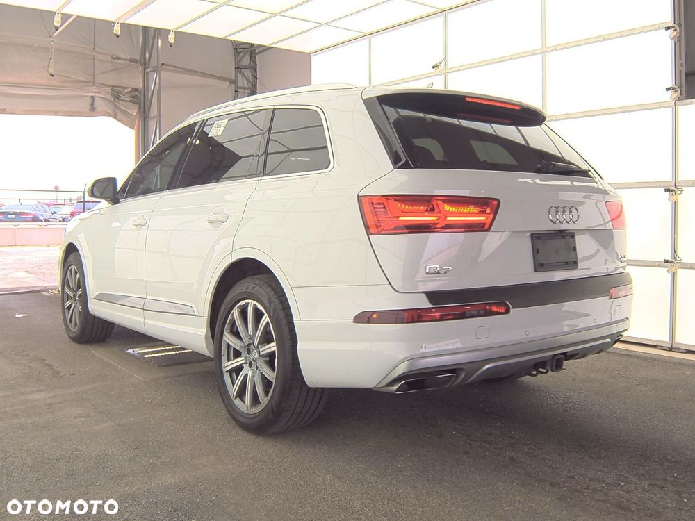 Audi Q7 - 30