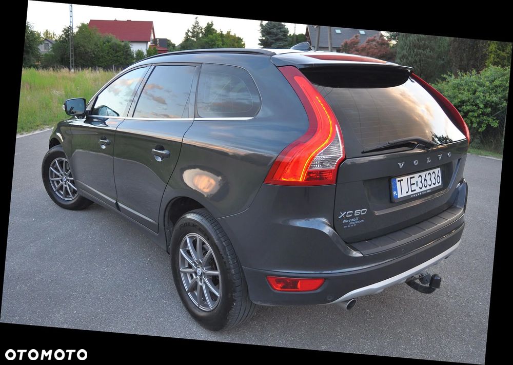 Volvo XC 60 2.4D AWD Momentum - 17