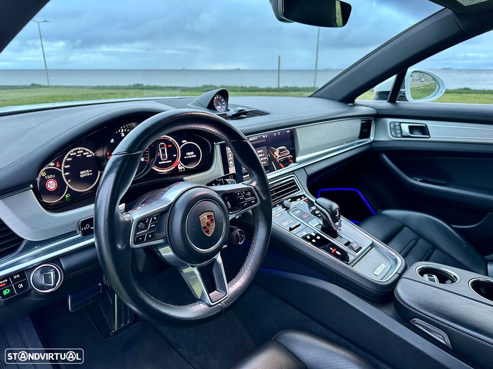 Porsche Panamera 4 S - 9